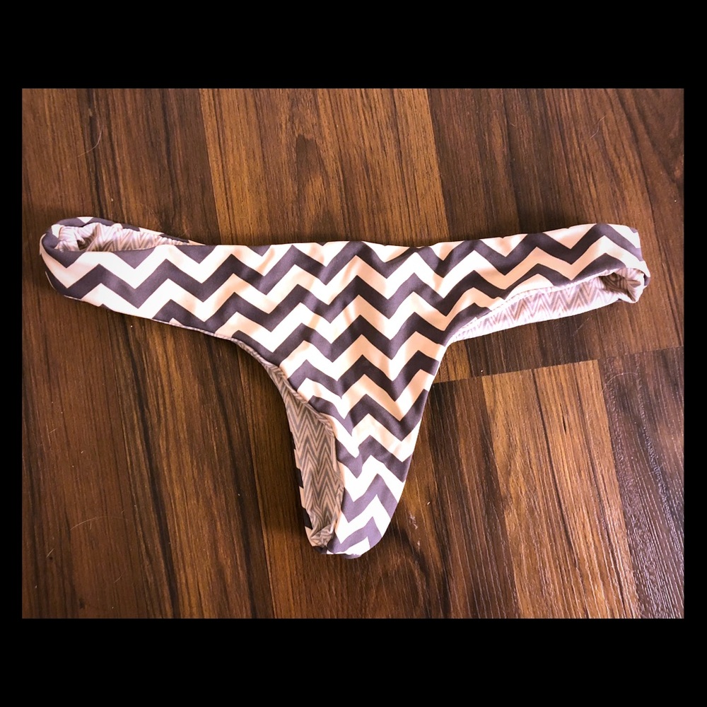 ACACIA bottoms zig zag used once